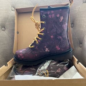 Womens combat boots